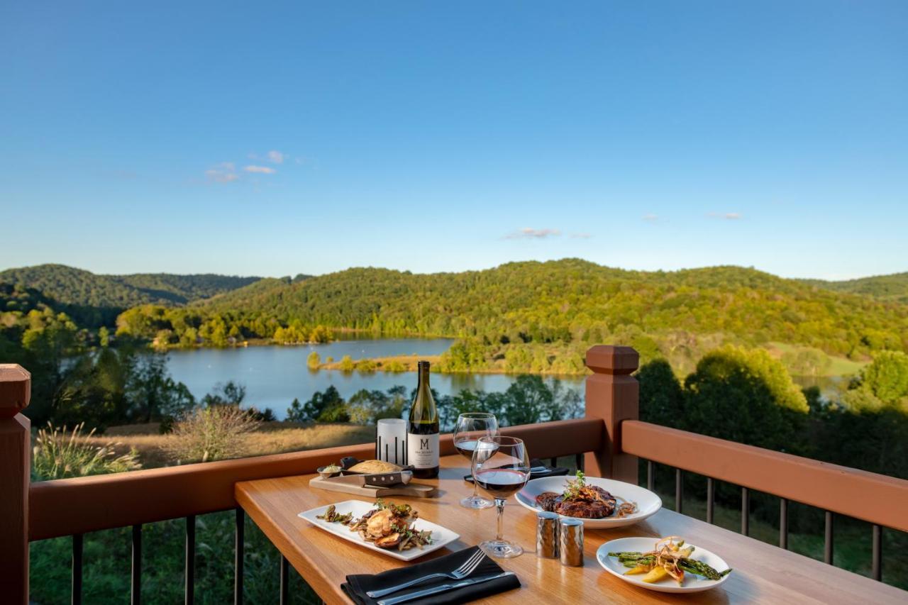 Stonewall Resort Roanoke Exterior photo