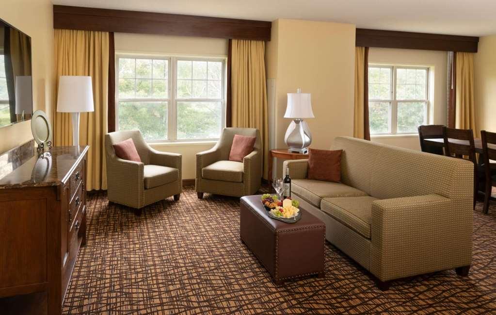 Stonewall Resort Roanoke Room photo